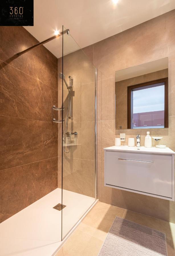 High-End Central Apt With Comfy Bed & Super Wifi By 360 Estates San Ġwann Buitenkant foto